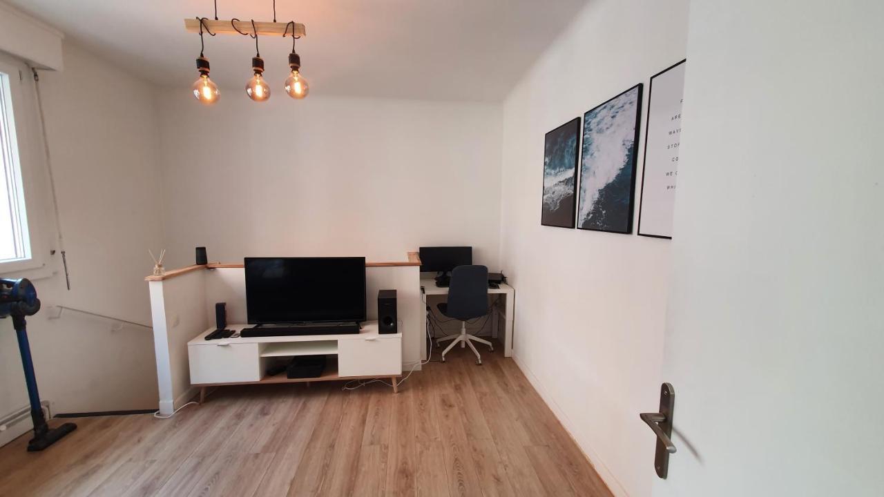 Joli T2- Centre Ville - Parking Gratuit - Wifi Dunkirk Exterior photo